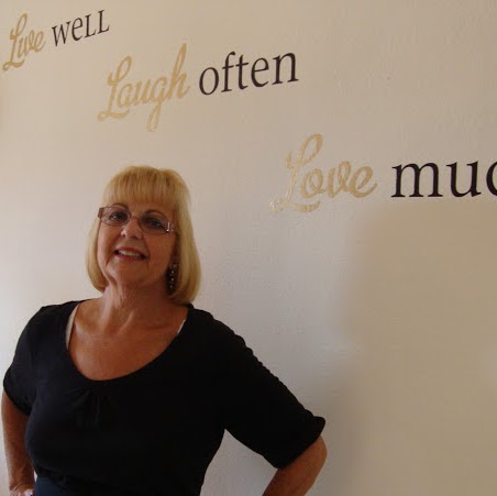 Julaine Johnson Photo 14