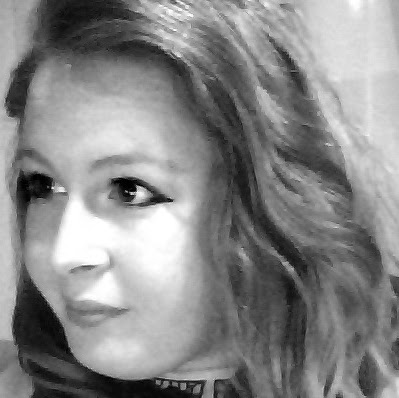 Emily Crosby Photo 12