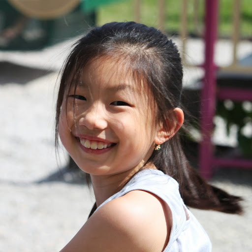 Julia Lam Photo 16