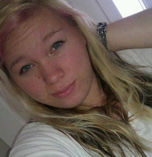 Amanda Ness Photo 12
