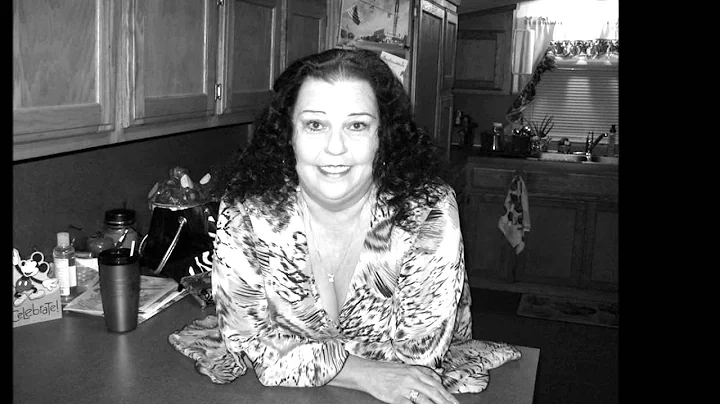 Renee Estes Photo 27