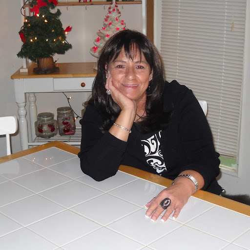 Roberta Bell Photo 14