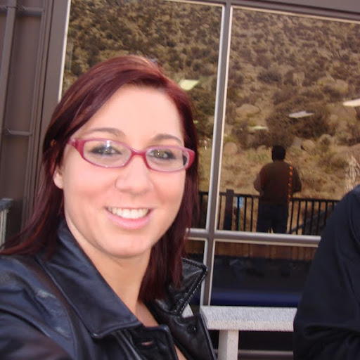 Bobbi Hall Photo 13