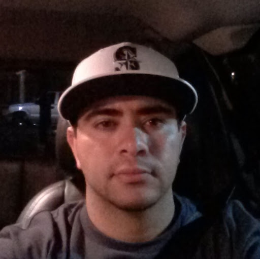 Victor Montes Photo 12