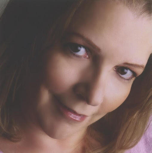 Claudia Wright Photo 17