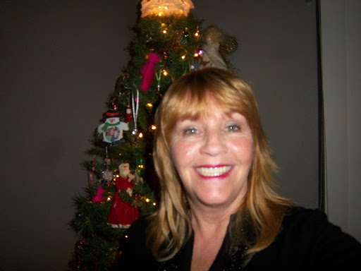 Debbie Valentin Photo 6