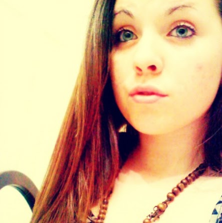 Cassie Sanders Photo 12