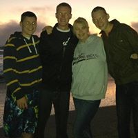 Holly Martin Photo 8