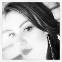Roxanne Henderson Photo 13