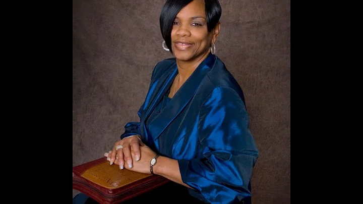 Brenda Carroll Photo 21