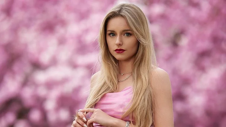 Melanie German Photo 13