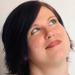 Anne Briggs Photo 17