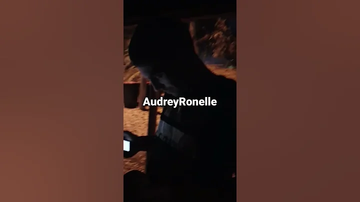 Audrey Roe Photo 22