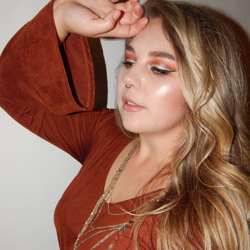 Morgan Martin Photo 16