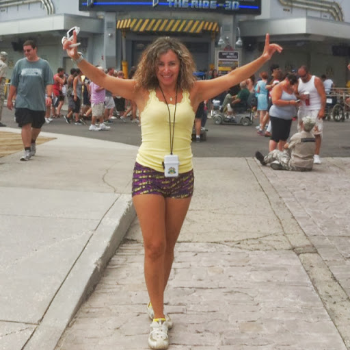 Sandra Young Photo 15