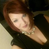 Stephanie Strobel Photo 7