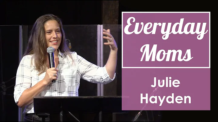 Julie Hayden Photo 30