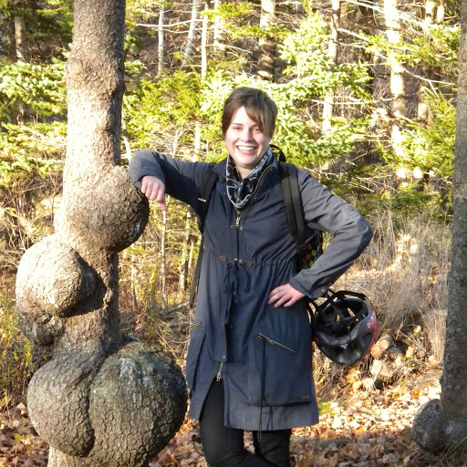 Laura Roy Photo 12