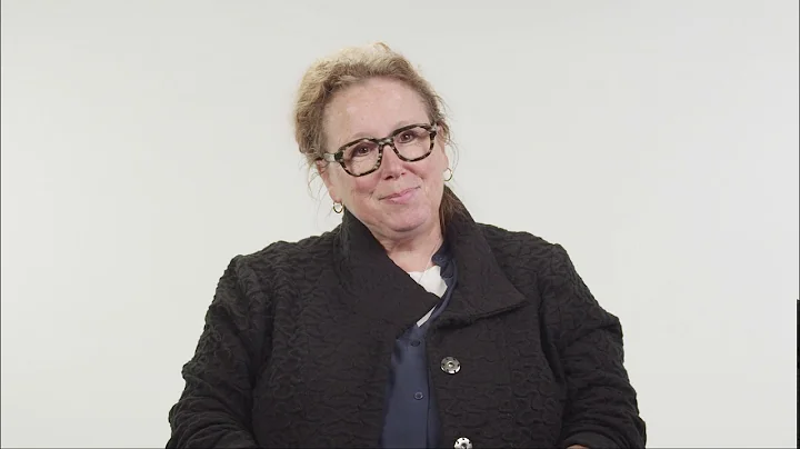 Anne Dixon Photo 17