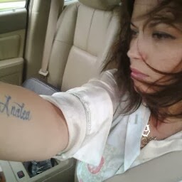 Elizabeth Zarate Photo 12