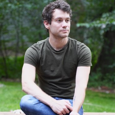 Lucas Wells Photo 16