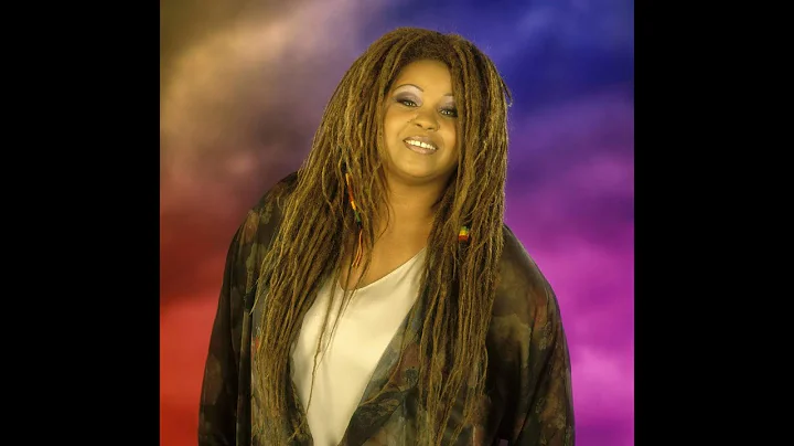 Rosie Gaines Photo 11