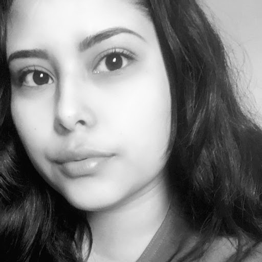 Claudia Delgado Photo 10