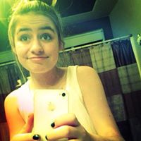 Nikki Ruiz Photo 5