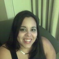 Leslie Vela Photo 7