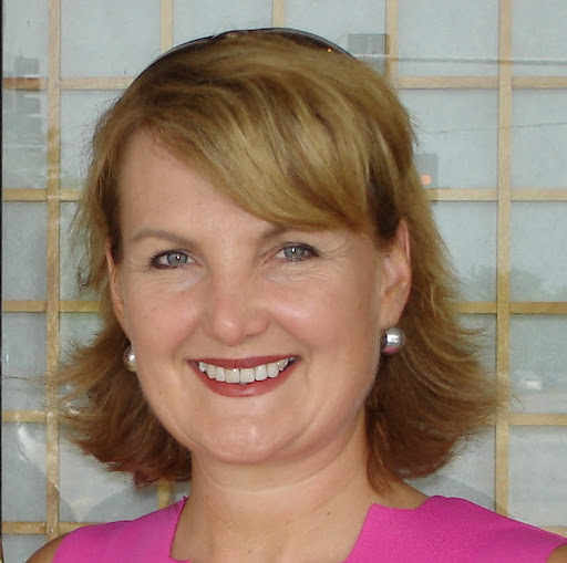 Tonja Hall Photo 5