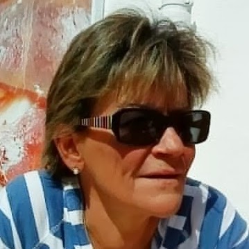 Michele Lambert Photo 10