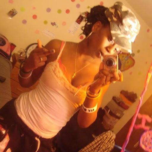 Lena Lewis Photo 12