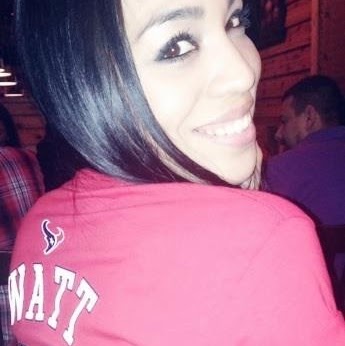 Monica Manriquez Photo 10