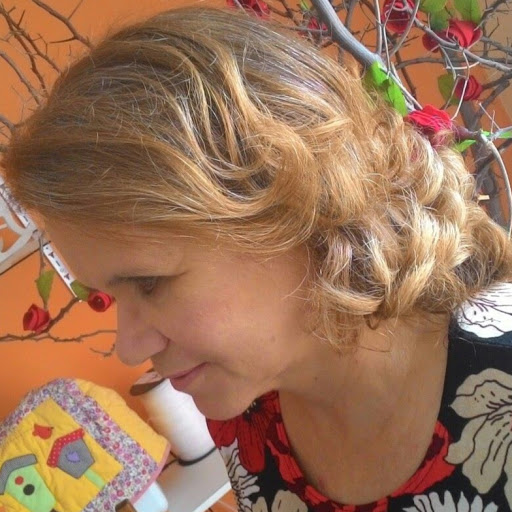 Lucia Fernandes Photo 10