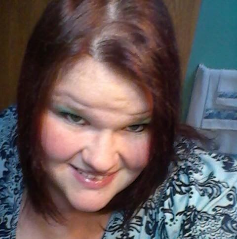Elly Johnson Photo 7