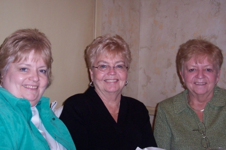 Ellen Lewis Photo 20
