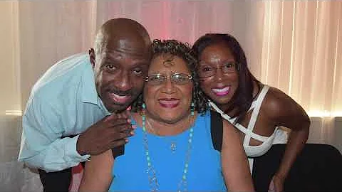 Ann Carr Photo 40