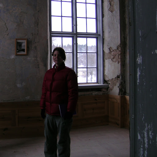 Laura Aronson Photo 13