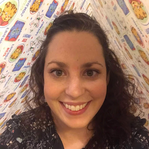 Emily Goldstein Photo 10