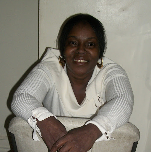 Cynthia Banks Photo 18