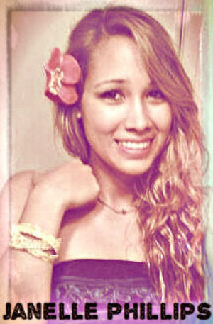 Janelle Phillips Photo 10