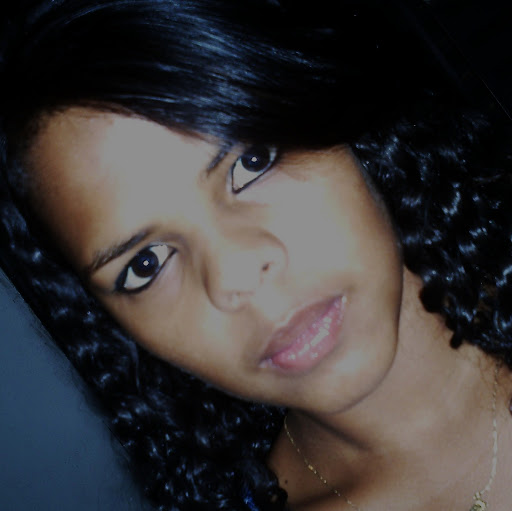 Lia Santos Photo 13