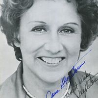 Jean Stapleton Photo 8