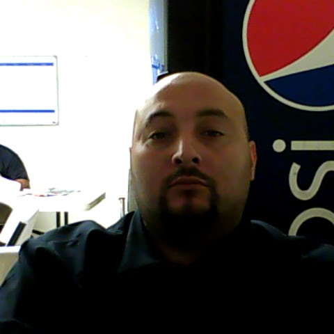 Tomas Reyes Photo 9