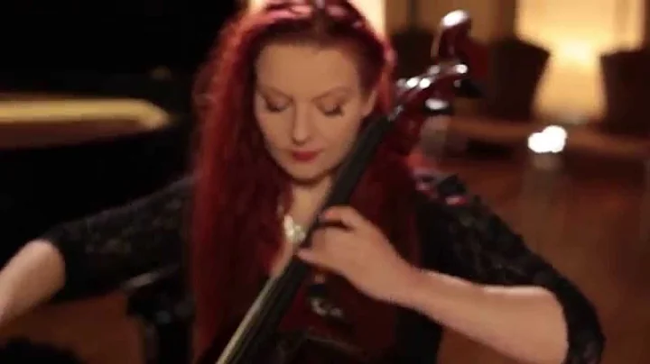 Stefanie Martin Photo 32