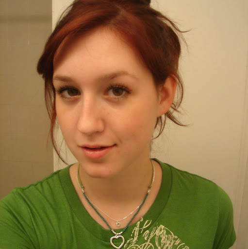Melanie Levesque Photo 14