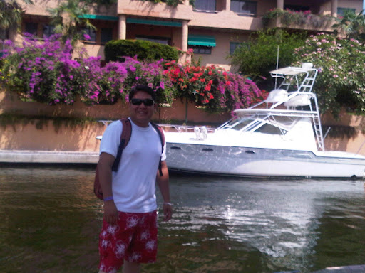 Josue Ruiz Photo 10