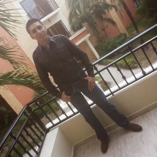 Francisco Valdes Photo 15