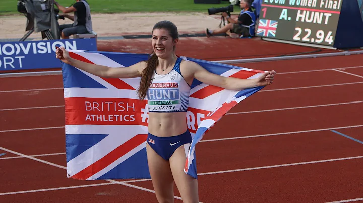 Amy Hunt Photo 41