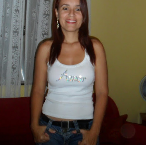 Andrea Mello Photo 15